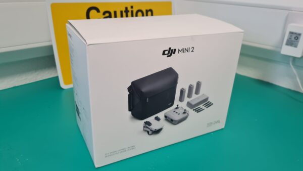 DJI mini 2 Fly More box