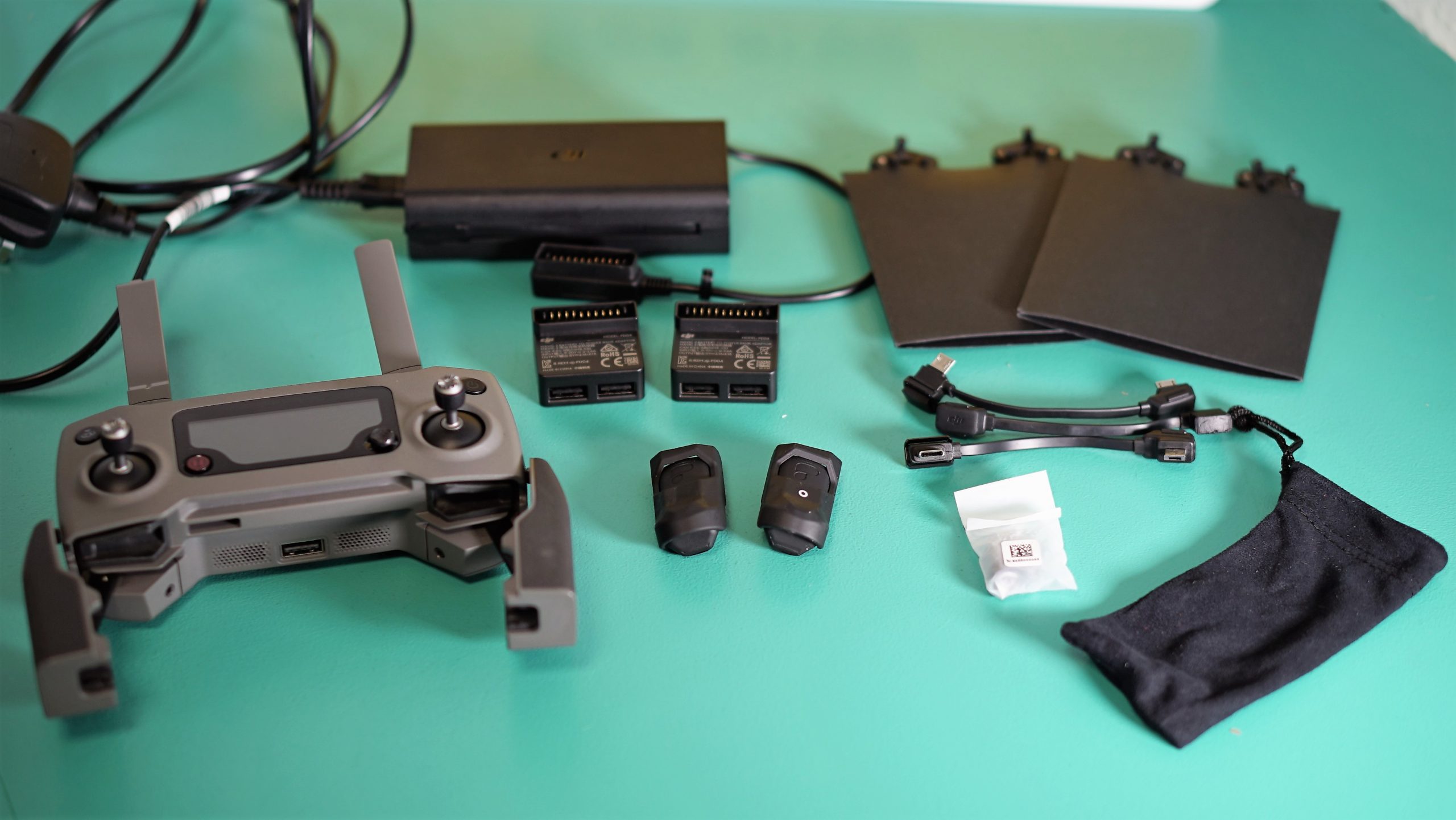 Used DJI Mavic 2 pro Fly more - Drone bundle and controller